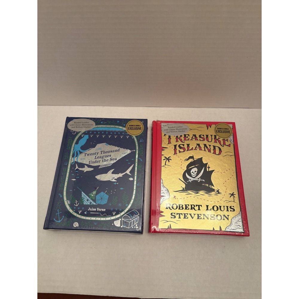 Barnes & Noble Bonded Leather Treasure Island & 20000 Leagues Under the Sea Set